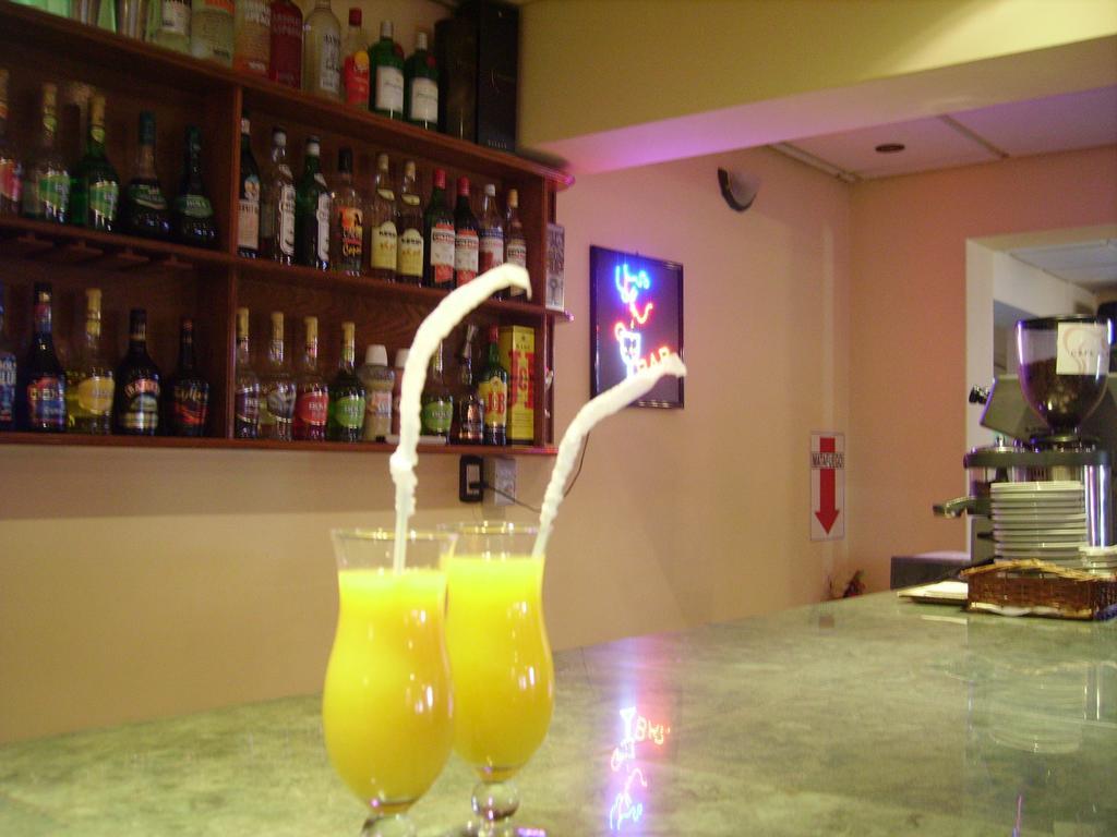 De Cine Golondrinas Hotel Villa Gesell